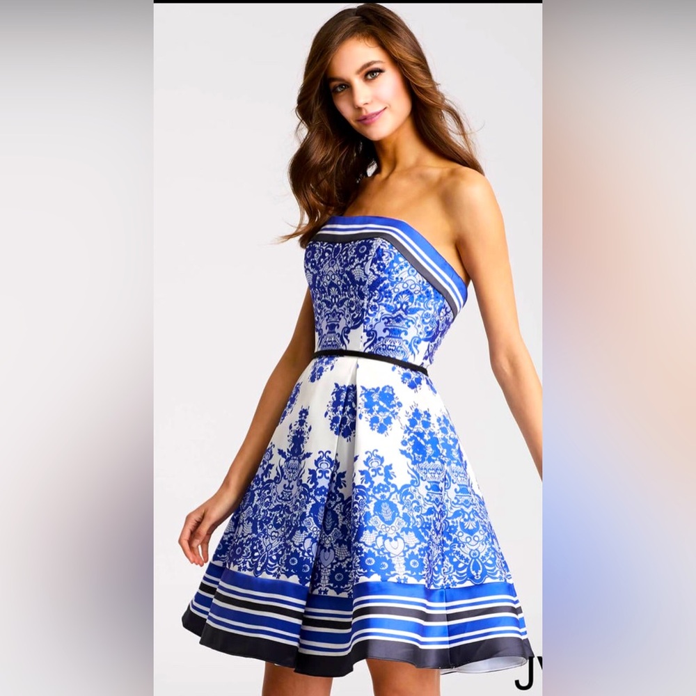 Jovani Tea Cup Homecoming dress | Size 4 - Bought from Renaissance